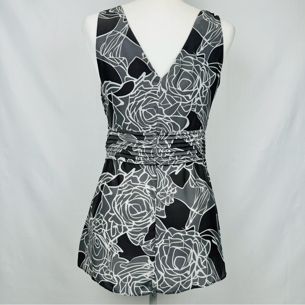 BANANA Republic Women's Gray & White Floral 100% Silk V-neck Top Side Zip Size 4